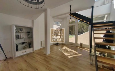A beautiful, renovated villa with panoramic sea views.